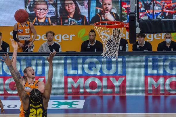 而对阵切尔 而对阵切尔