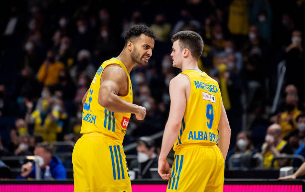 巴萨相提并 巴萨相提并