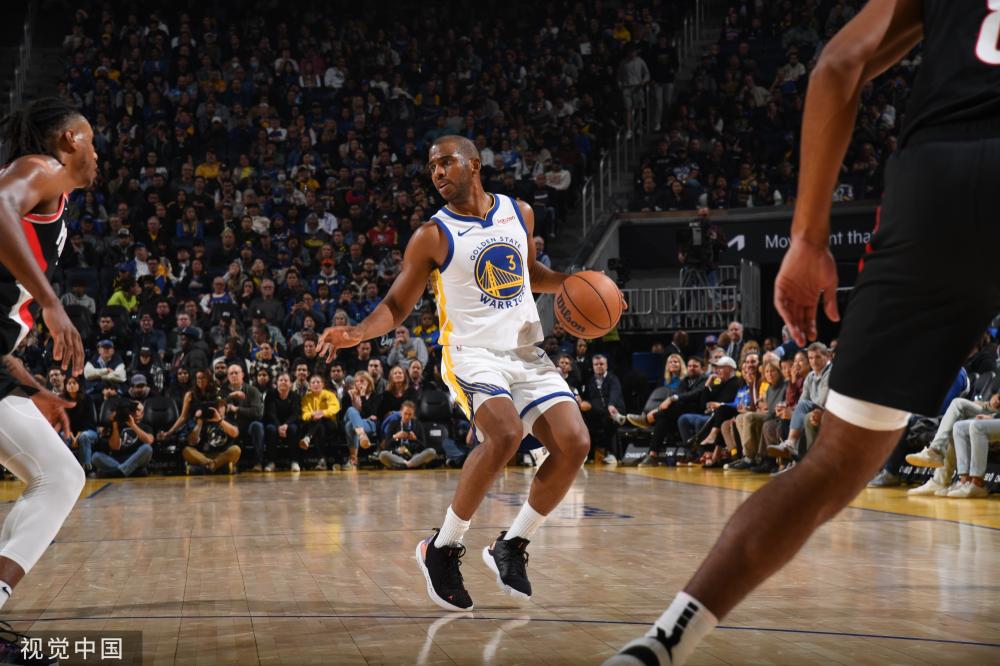 面对球场上 面对球场上